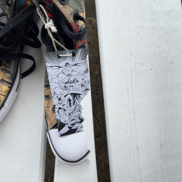 CONVERSE SUPERMAN TENNIS SHOES SIZE 9.5 BRAND NEW. DC COMICS - Picture 6 of 10